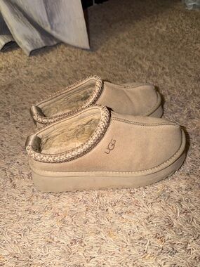 UGG Slip-On Suede Shearling Clog - Sand
